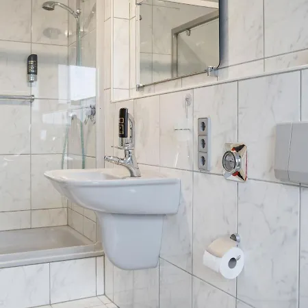 Modern In With Sauna ווינטרברג