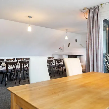 Modern In With Sauna בית נופש