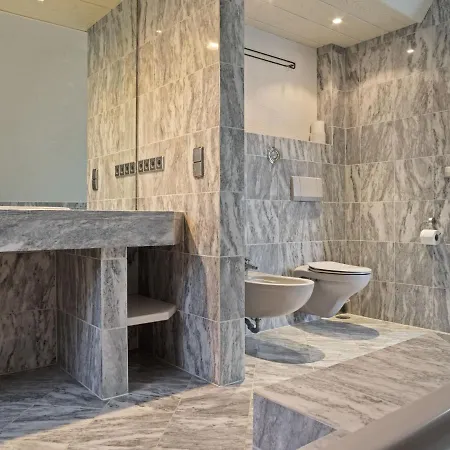 בית נופש Modern In With Sauna